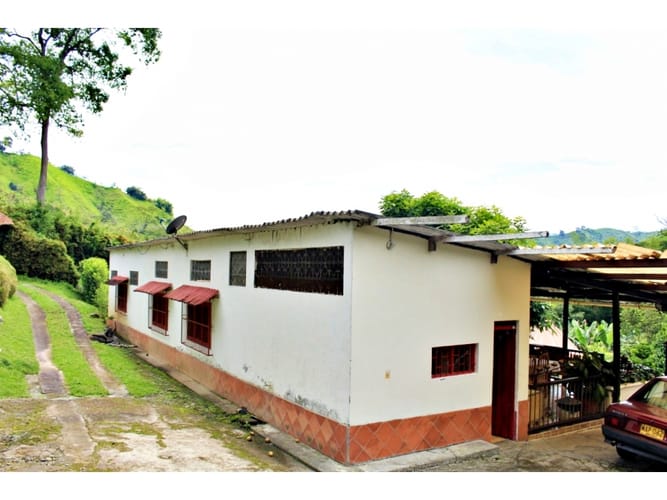 Finca en venta en Sancancio, Manizales, 176 m² · foto 7 de 24