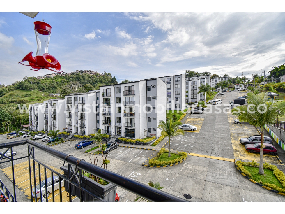 Apartamento en venta en La Linda, Manizales · foto 2 de 24