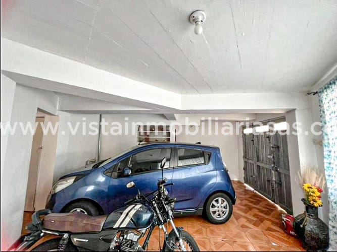 Casa de 8 alcobas en venta en El Bosque, Manizales, 355 m² · foto 4 de 14