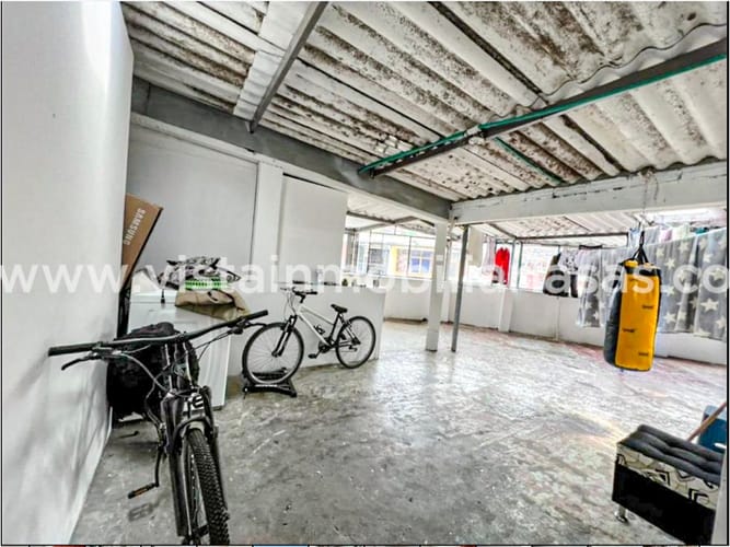 Casa de 8 alcobas en venta en El Bosque, Manizales, 355 m² · foto 11 de 14