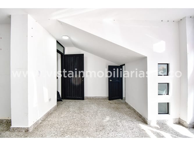 Local en venta en Avenida Santander, Manizales, 316 m² · foto 3 de 12