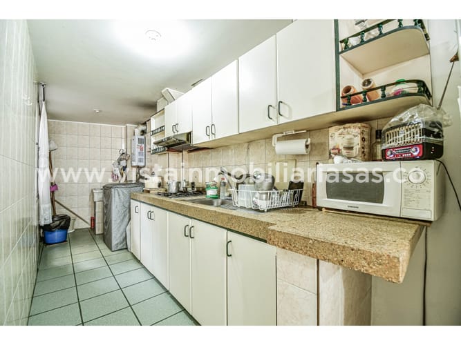 Apartamento de 3 alcobas en venta en Bavaria, Manizales, 113 m² · foto 3 de 13
