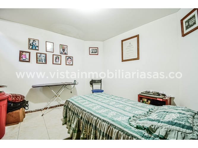 Apartamento de 3 alcobas en venta en Bavaria, Manizales, 113 m² · foto 5 de 13