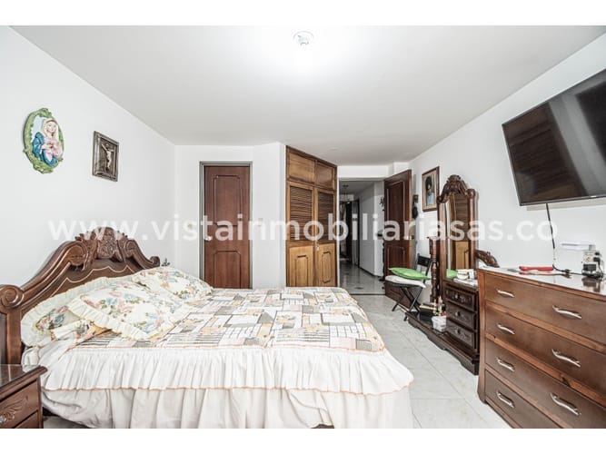 Apartamento de 3 alcobas en venta en Bavaria, Manizales, 113 m² · foto 7 de 13