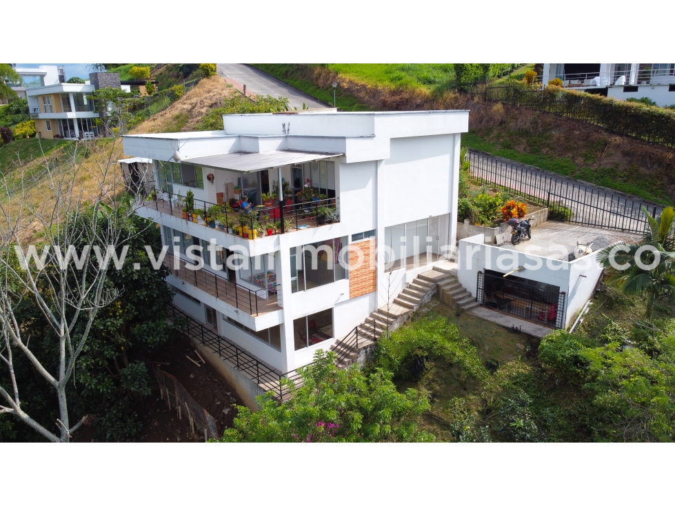 Casa en venta en San Bernardo Del Viento, Manizales · foto 2 de 24