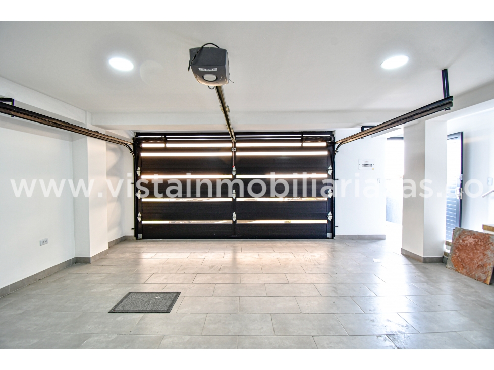Casa en venta en Milan, Manizales · foto 2 de 24