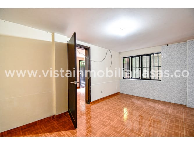 Casa de 3 alcobas en venta en Viveros, Manizales, 180 m² · foto 6 de 23