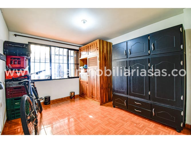 Casa de 3 alcobas en venta en Viveros, Manizales, 180 m² · foto 18 de 23