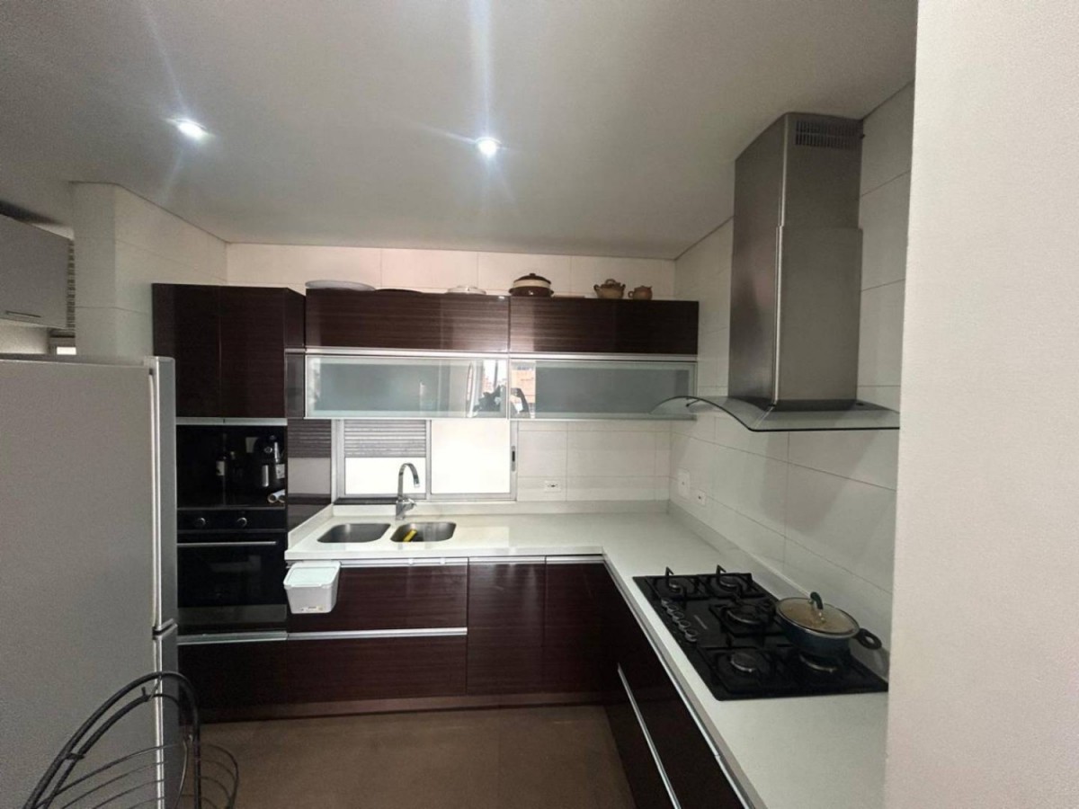 Apartamento en venta en Santa Barbara Occidental, Bogotá · foto 7 de 20