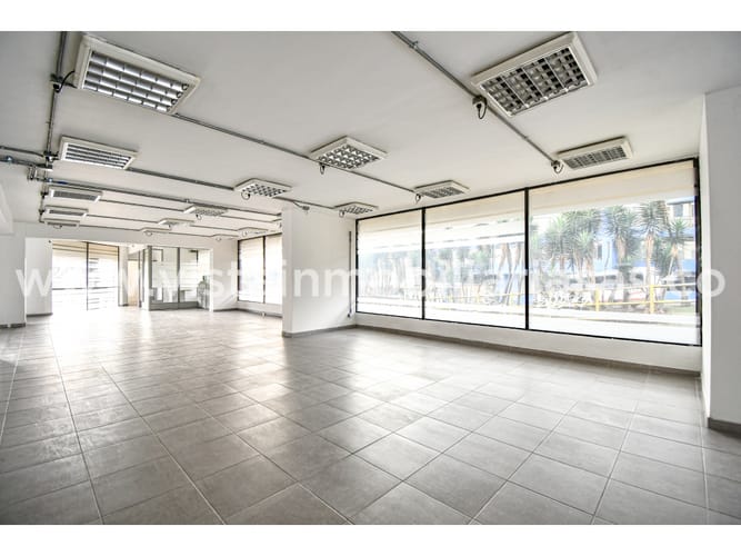 Local en venta en El Centro, Manizales, 300 m² · foto 3 de 23