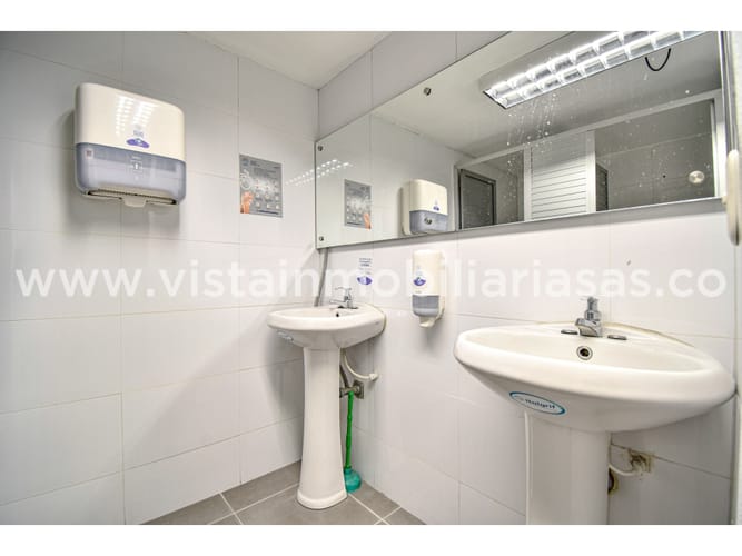 Local en venta en El Centro, Manizales, 300 m² · foto 18 de 23