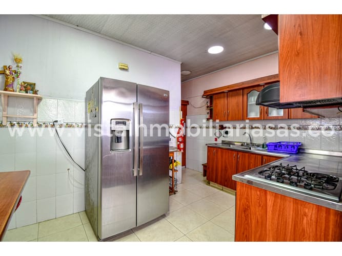Casa de 8 alcobas en venta en El Centro, Manizales, 550 m² · foto 14 de 24