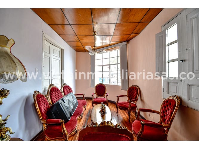 Casa de 8 alcobas en venta en El Centro, Manizales, 550 m² · foto 16 de 24
