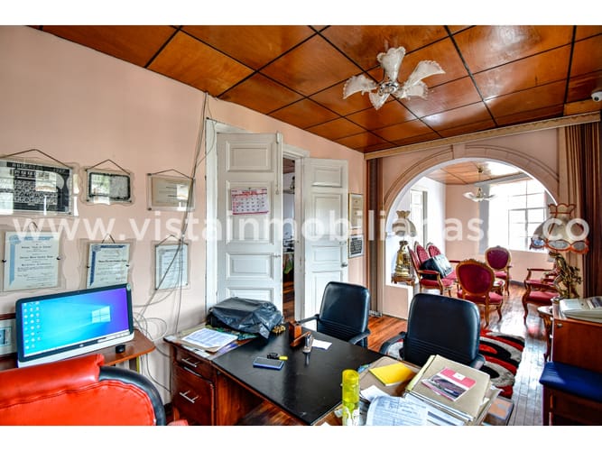 Casa de 8 alcobas en venta en El Centro, Manizales, 550 m² · foto 18 de 24