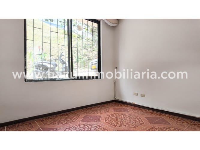 Casa de 3 alcobas en venta en Zona Industrial, Manizales, 120 m² · foto 15 de 24