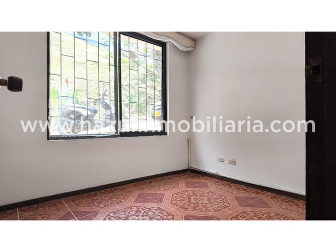 Casa de 3 alcobas en venta en Zona Industrial, Manizales, 120 m² · foto 16 de 24