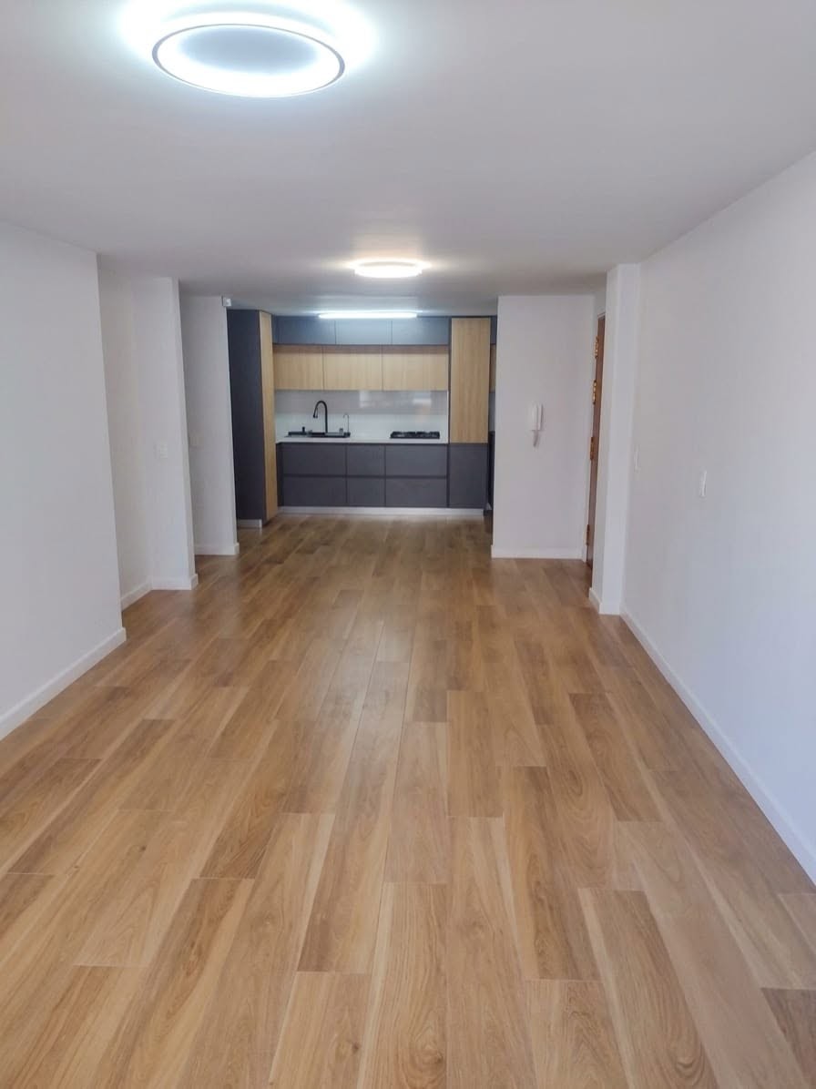 Apartamento en arriendo en Laureles, Medellín · foto 4 de 9
