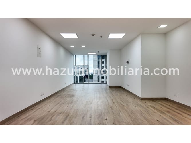 Oficina en arriendo en Los Laureles, Manizales, 30 m² · foto 2 de 7