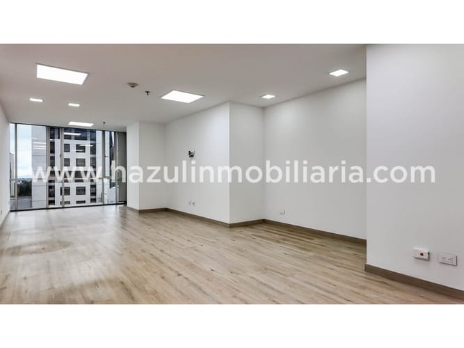Oficina en arriendo en Los Laureles, Manizales, 30 m² · foto 3 de 7
