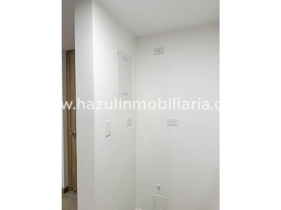 Apartamento en venta en Chipre, Manizales · foto 3 de 11