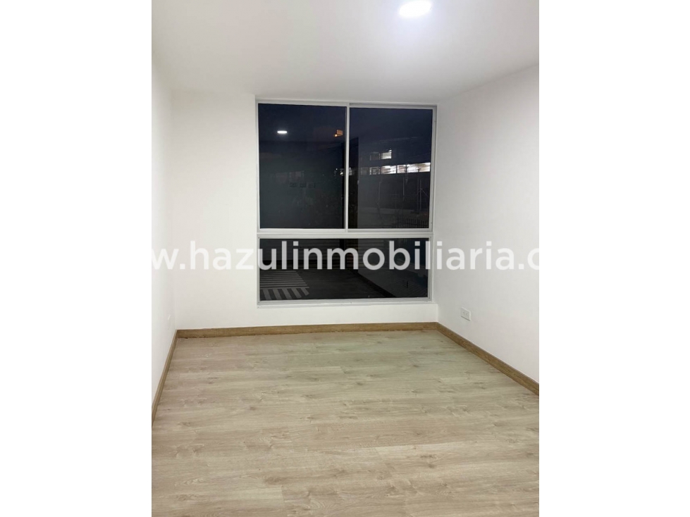 Apartamento en venta en Chipre, Manizales · foto 4 de 11