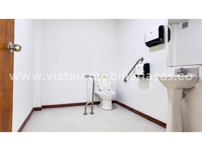 Local en arriendo en Avenida Santander, Manizales, 275 m² · foto 13 de 24