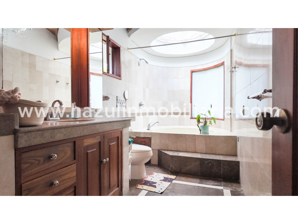 Casa en venta en Alhambra, Manizales · foto 3 de 24