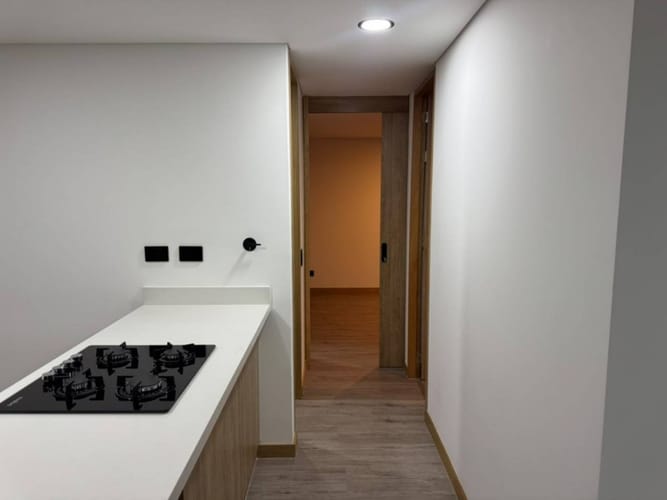 Apartamento de 2 alcobas en arriendo en Loma Del Indio, Medellín, 70 m² · foto 4 de 16