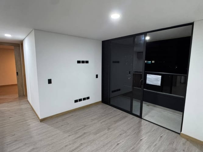 Apartamento de 2 alcobas en arriendo en Loma Del Indio, Medellín, 70 m² · foto 6 de 16