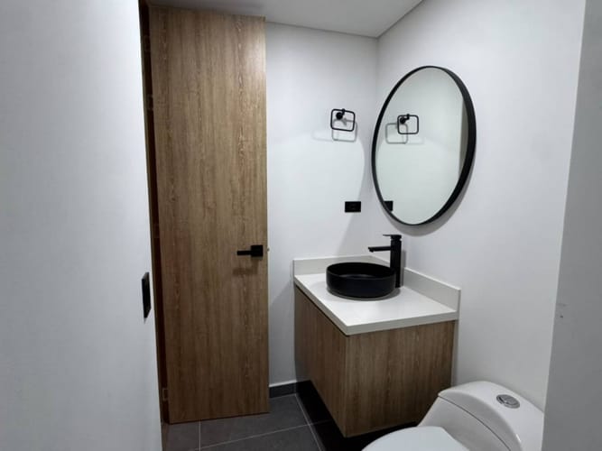 Apartamento de 2 alcobas en arriendo en Loma Del Indio, Medellín, 70 m² · foto 12 de 16