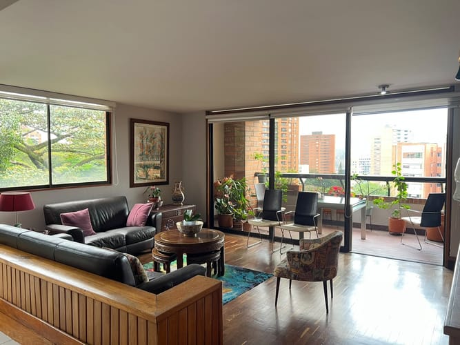 Apartamento de 2 alcobas en venta en El Poblado, Medellín, 174 m² · foto 2 de 16