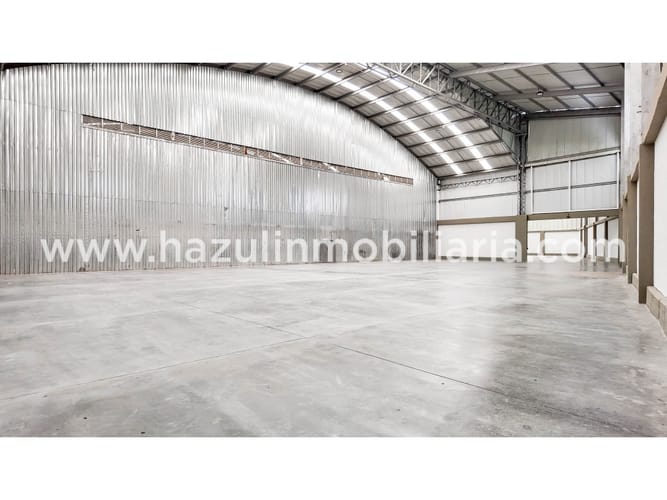 Bodega en arriendo en Malteria, Manizales, 2820 m² · foto 4 de 24