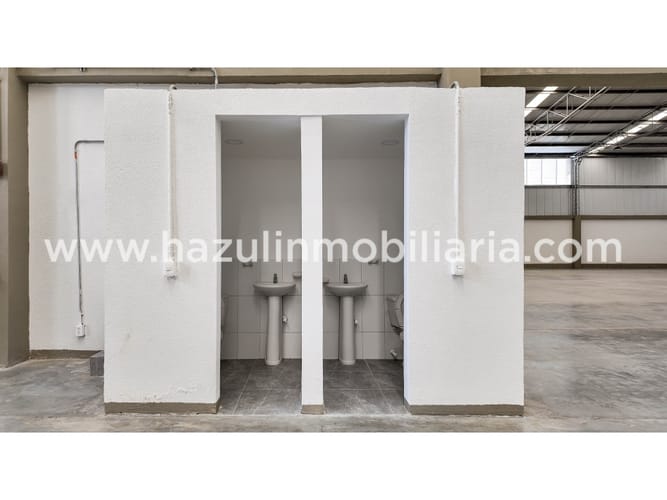 Bodega en arriendo en Malteria, Manizales, 2820 m² · foto 23 de 24