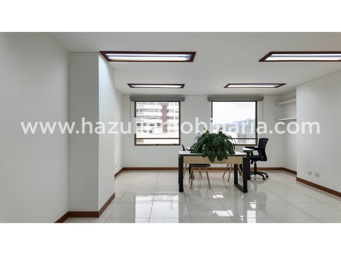 Oficina en arriendo en Avenida Santander, Manizales, 30 m² · foto 3 de 8