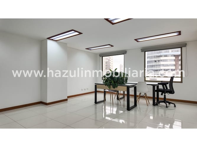 Oficina en arriendo en Avenida Santander, Manizales, 30 m² · foto 4 de 8