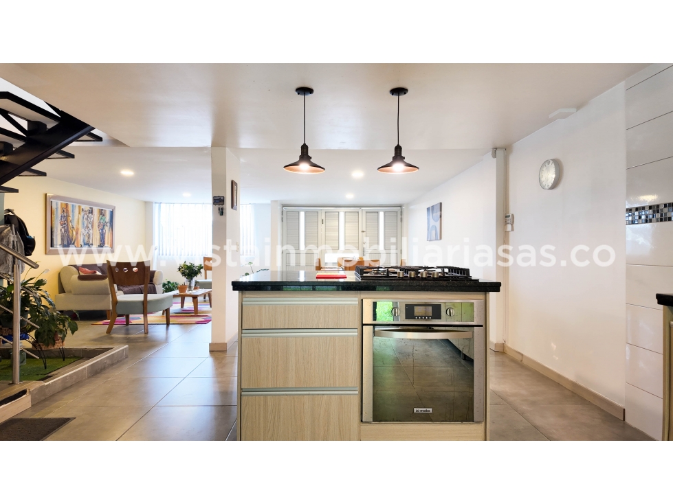Casa en venta en Chipre, Manizales · foto 3 de 23