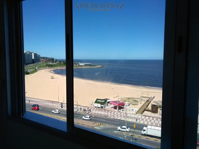 Apartamento en alquiler, 3 dormitorios, 2 baños. Pocitos. · Foto 7