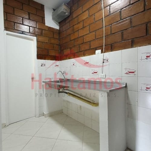 Local en arriendo en La América, Medellín, 27 m² · foto 3 de 5