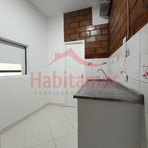Local en arriendo en La América, Medellín, 27 m² · foto 4 de 5