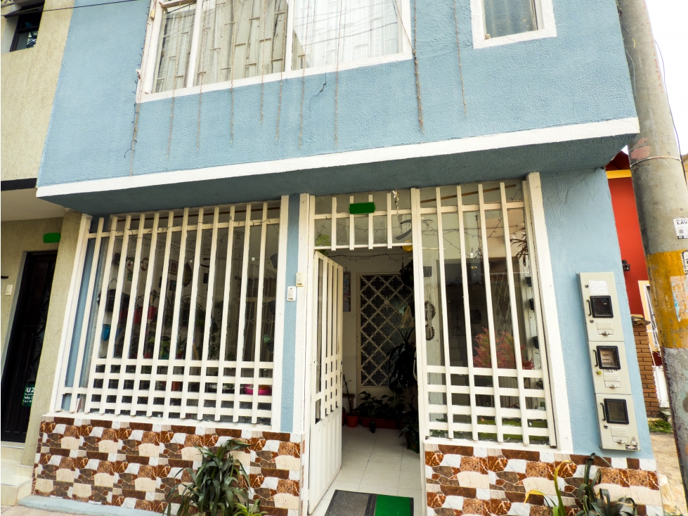 Casa en venta en Provivienda Occidental, Bogotá · foto 2 de 24