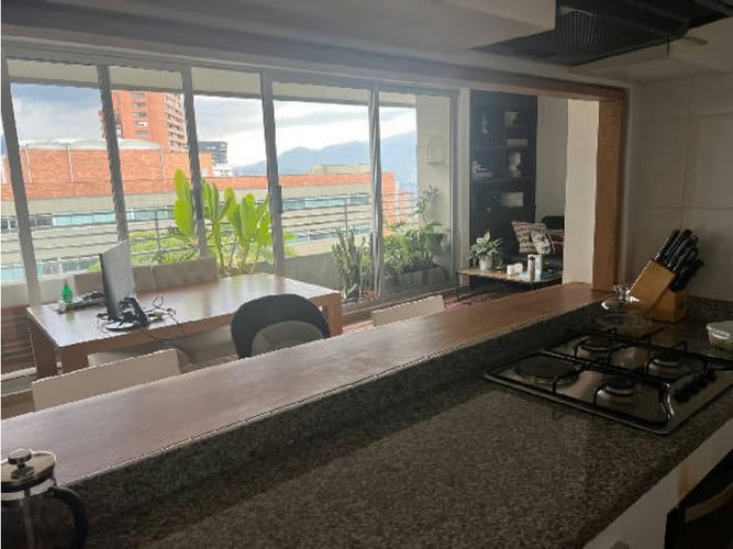 Apartamento de 2 alcobas en venta en El Tesoro, Medellín, 116 m² · foto 4 de 24
