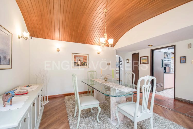 Casa de 3 alcobas en venta en Ilarco, Bogotá, 348 m² · foto 8 de 23