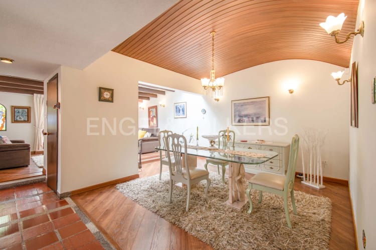 Casa de 3 alcobas en venta en Ilarco, Bogotá, 348 m² · foto 7 de 23