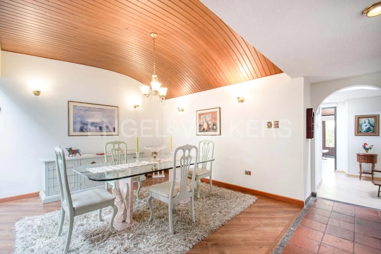 Casa de 3 alcobas en venta en Ilarco, Bogotá, 348 m² · foto 6 de 23