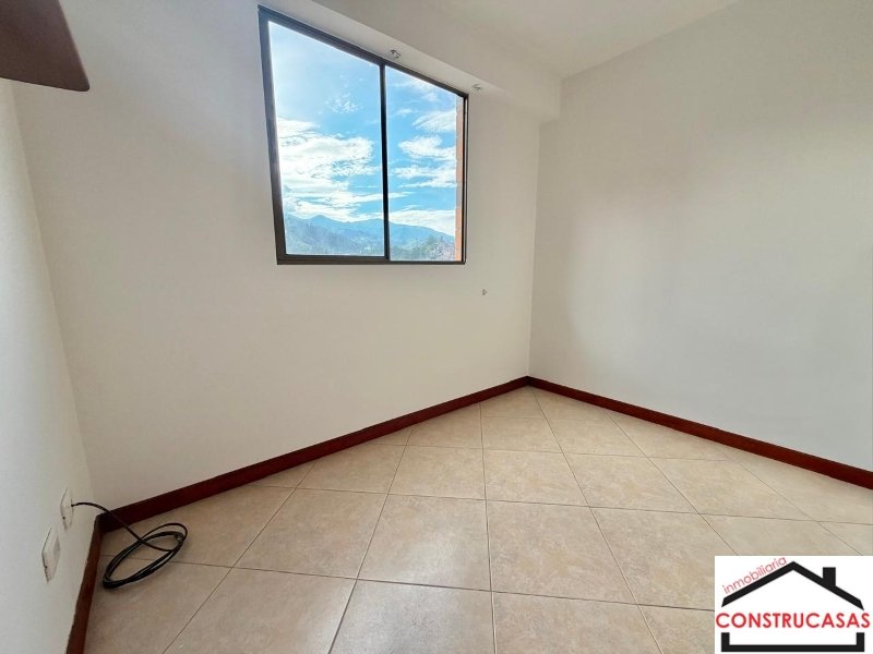 Apartamento en arriendo en Belén, Medellín · foto 10 de 16