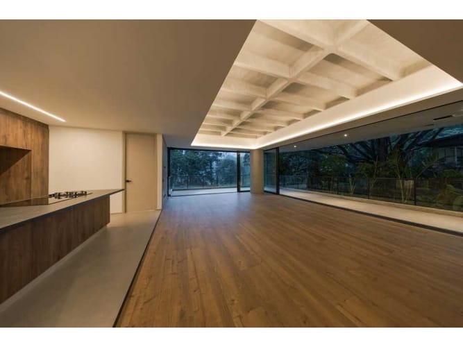 Apartamento de 2 alcobas en venta en Loma Del Campestre, Medellín, 240 m² · foto 3 de 10