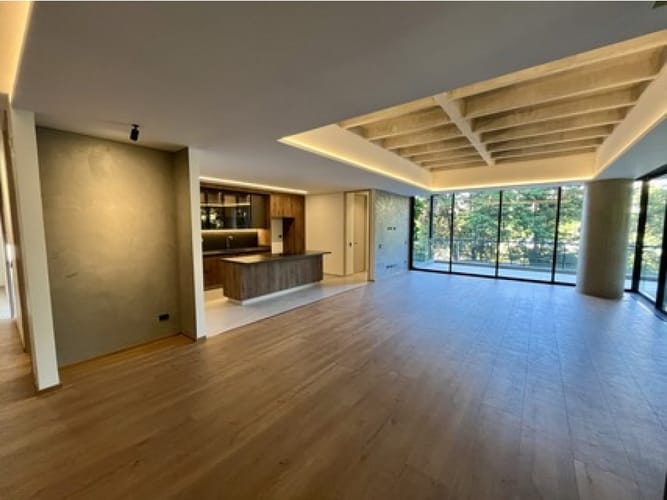 Apartamento de 2 alcobas en venta en Loma Del Campestre, Medellín, 240 m² · foto 7 de 10