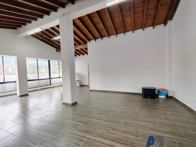 Local en arriendo en El Poblado, Medellín, 70 m² · foto 6 de 8