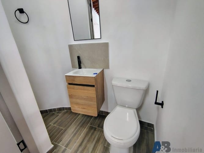 Local en arriendo en El Poblado, Medellín, 70 m² · foto 8 de 8