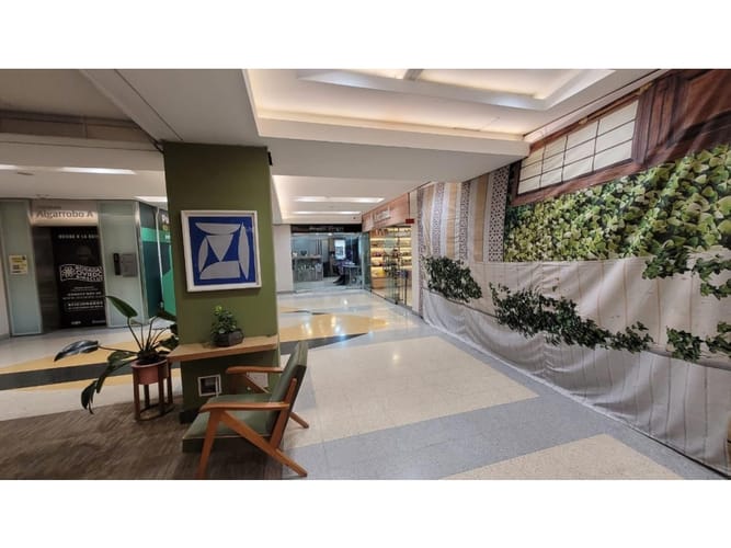 Local en venta en El Poblado, Medellín, 38 m² · foto 5 de 7